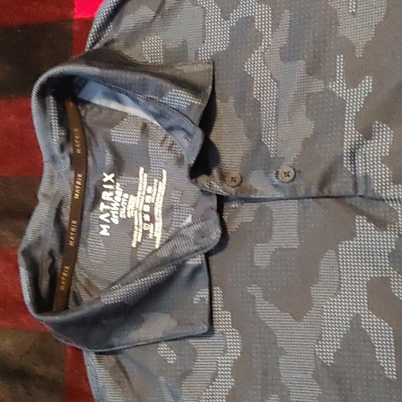 3/$25 Matrix DriWear Blue Camo Shirt - Picture 2 of 3